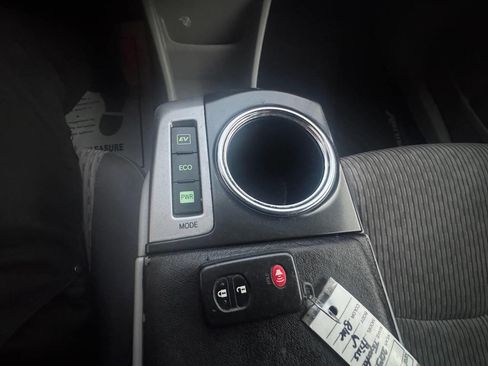 Used 2015 Toyota Prius V Five image 6