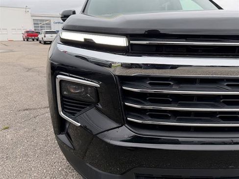 Used 2026 Chevrolet Traverse LT AWD/4WD image 11