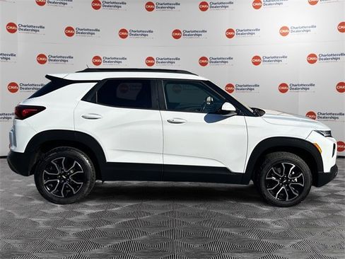 Used 2021 Chevrolet TrailBlazer ACTIV w/ Technology Package image 6