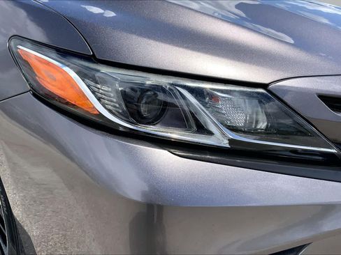 Used 2019 Toyota Camry SE w/ Convenience Package FWD image 27