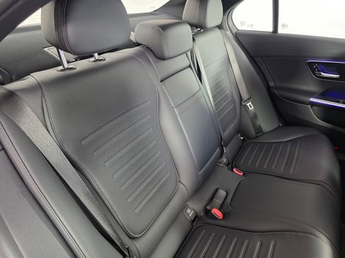 Used 2023 Mercedes-Benz C 300 Sedan image 27