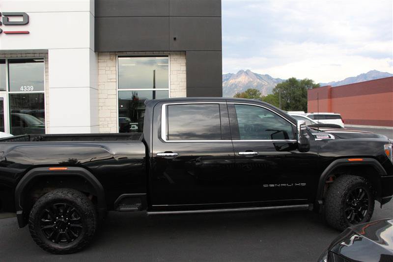 Used 2022 GMC Sierra 2500 Denali w/ Denali Black Diamond Edition AWD/4WD image 10