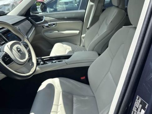 Used 2025 Volvo XC90 T8 Plus w/ Protection Package Premier AWD/4WD image 6