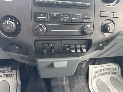 Used 2016 Ford F250 XL w/ Power Equipment Group image 27