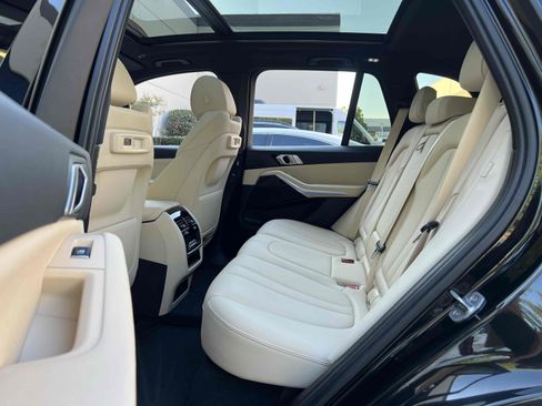 Used 2019 BMW X5 xDrive40i w/ Convenience Package AWD/4WD image 61