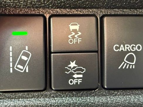 Used 2025 Honda Ridgeline Sport image 28