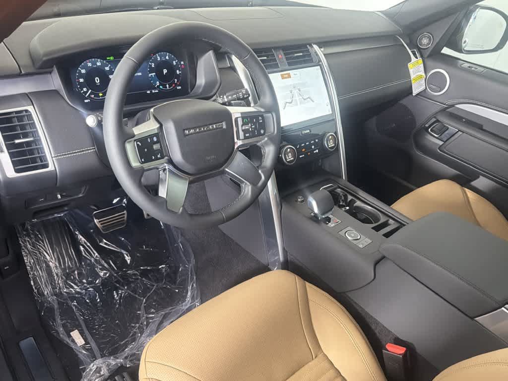 New 2026 Land Rover Discovery Limited Edition AWD/4WD image 3