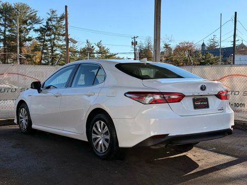 Used 2020 Toyota Camry LE image 11