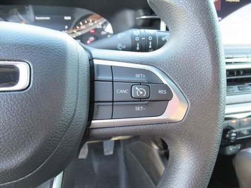 Used 2023 Jeep Compass Sport image 18