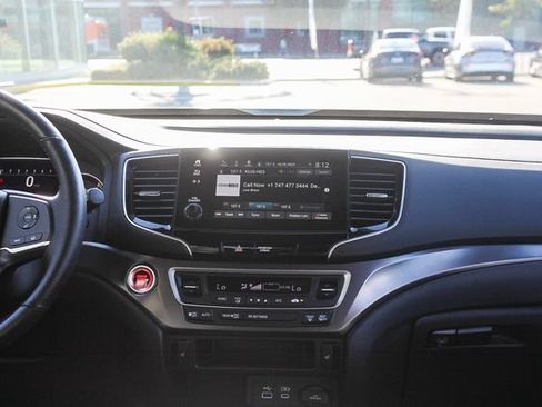 Used 2025 Honda Passport EX-L image 17