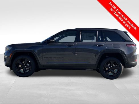 New 2025 Jeep Grand Cherokee Limited w/ Luxury Tech Group II image 29