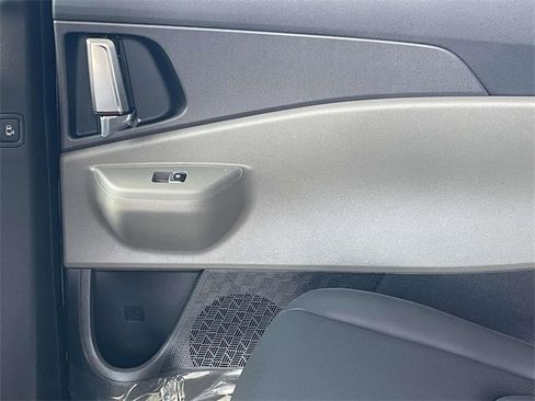 New 2026 Kia Carnival EX image 24