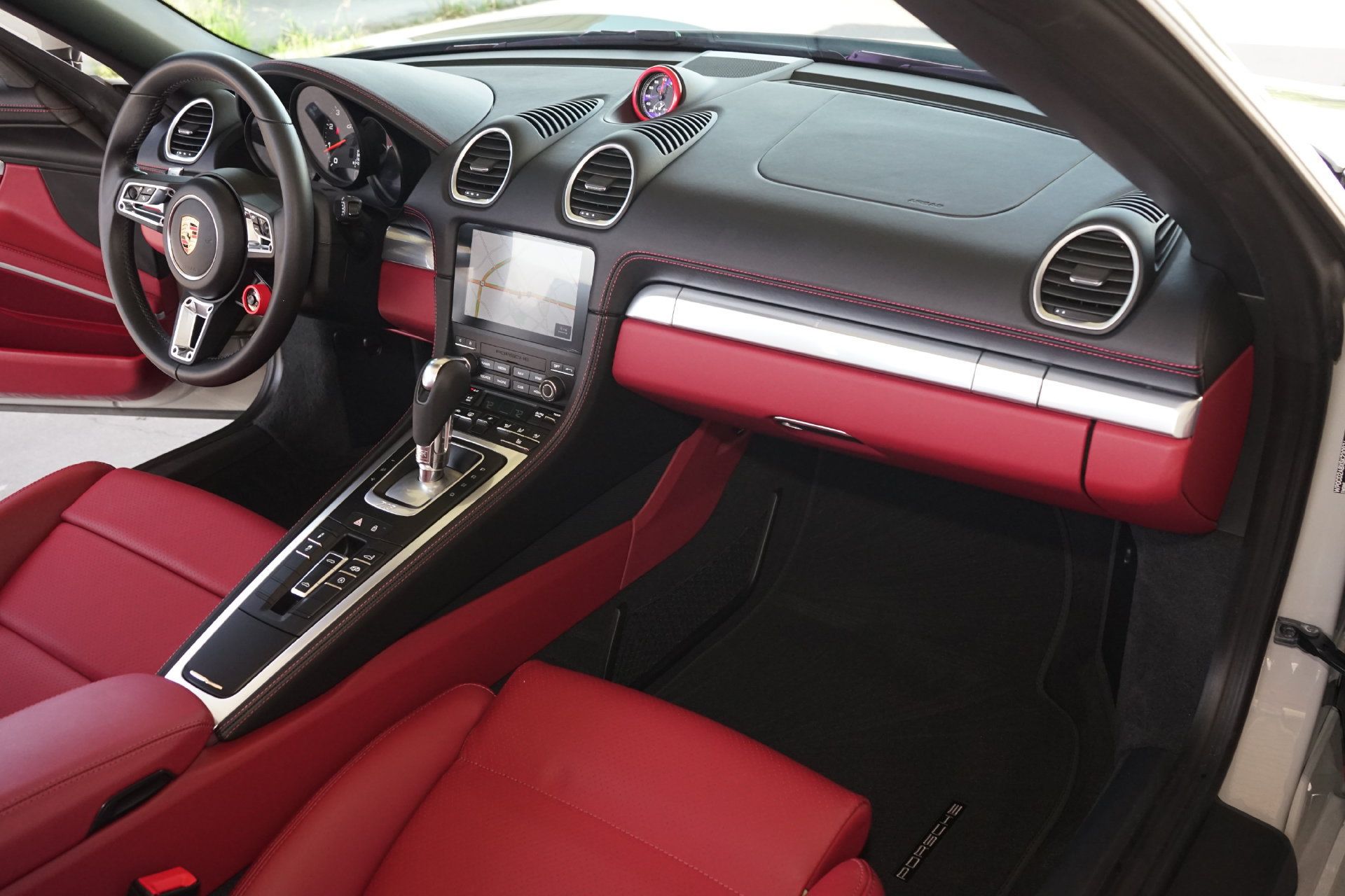 Used 2025 Porsche 718 Boxster GTS RWD image 5