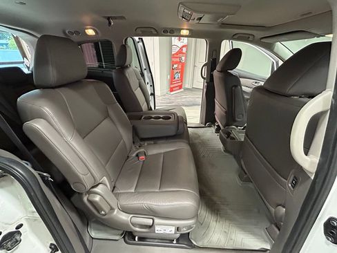 Used 2016 Honda Odyssey Touring image 42