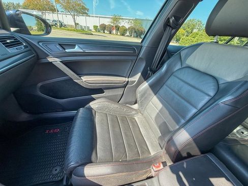 Used 2018 Volkswagen GTI SE w/ SE Leather Package image 14
