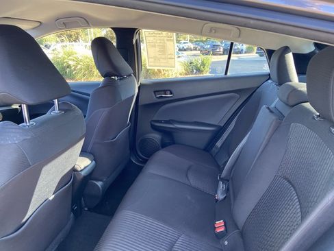 Used 2018 Toyota Prius Four image 16