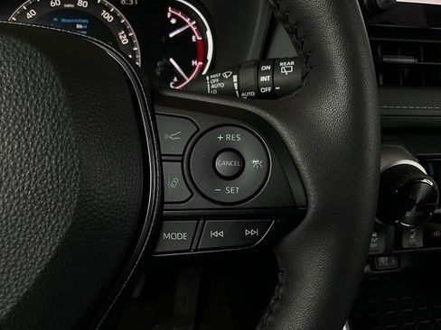 Used 2025 Toyota RAV4 XLE image 35