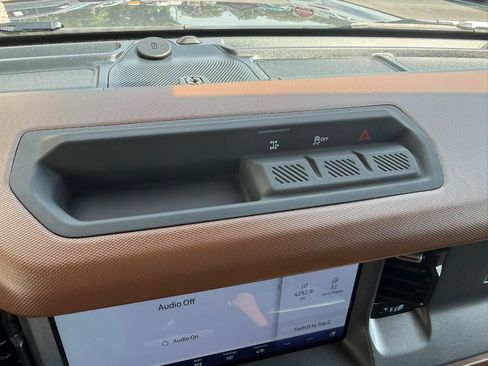 Used 2024 Ford Bronco Outer Banks AWD/4WD image 38
