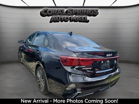 Used 2024 Kia Forte GT-Line w/ GT-Line Premium Package FWD image 3