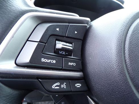 Used 2021 Subaru Crosstrek 2.0i Premium image 19