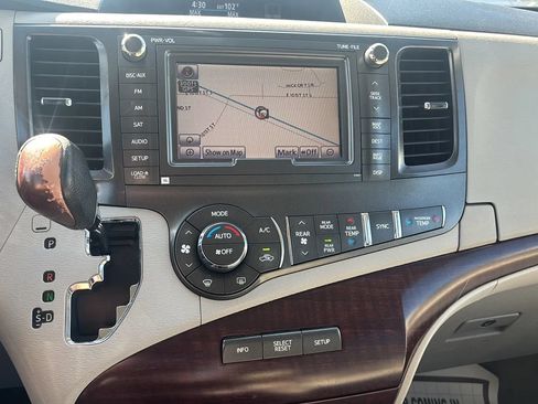 Used 2011 Toyota Sienna Limited w/ Premium Pkg AWD/4WD image 27