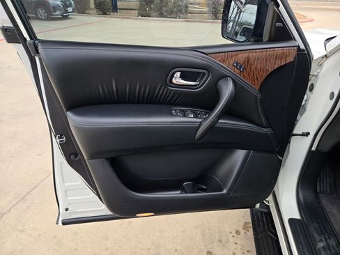Used 2019 Nissan Armada SL w/ Premium Package image 11