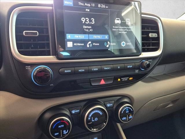 Used 2023 Hyundai Venue SEL FWD image 13
