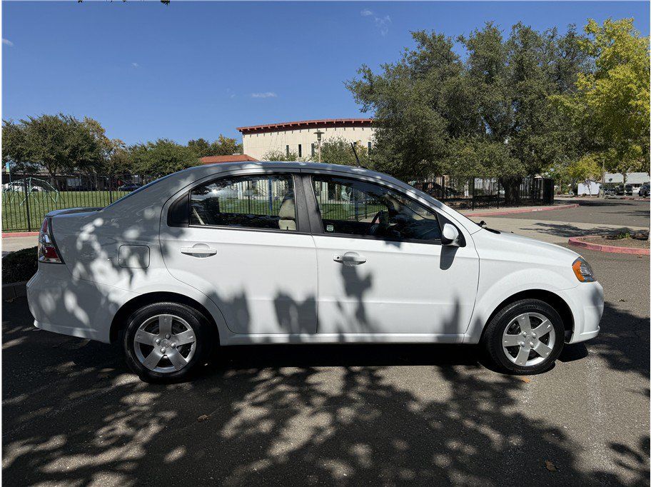 Used 2011 Chevrolet Aveo LT w/ Power and Convenience Package FWD image 6