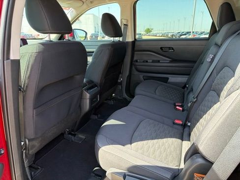 Used 2023 Nissan Pathfinder SV w/ Black Appearance Package AWD/4WD image 25