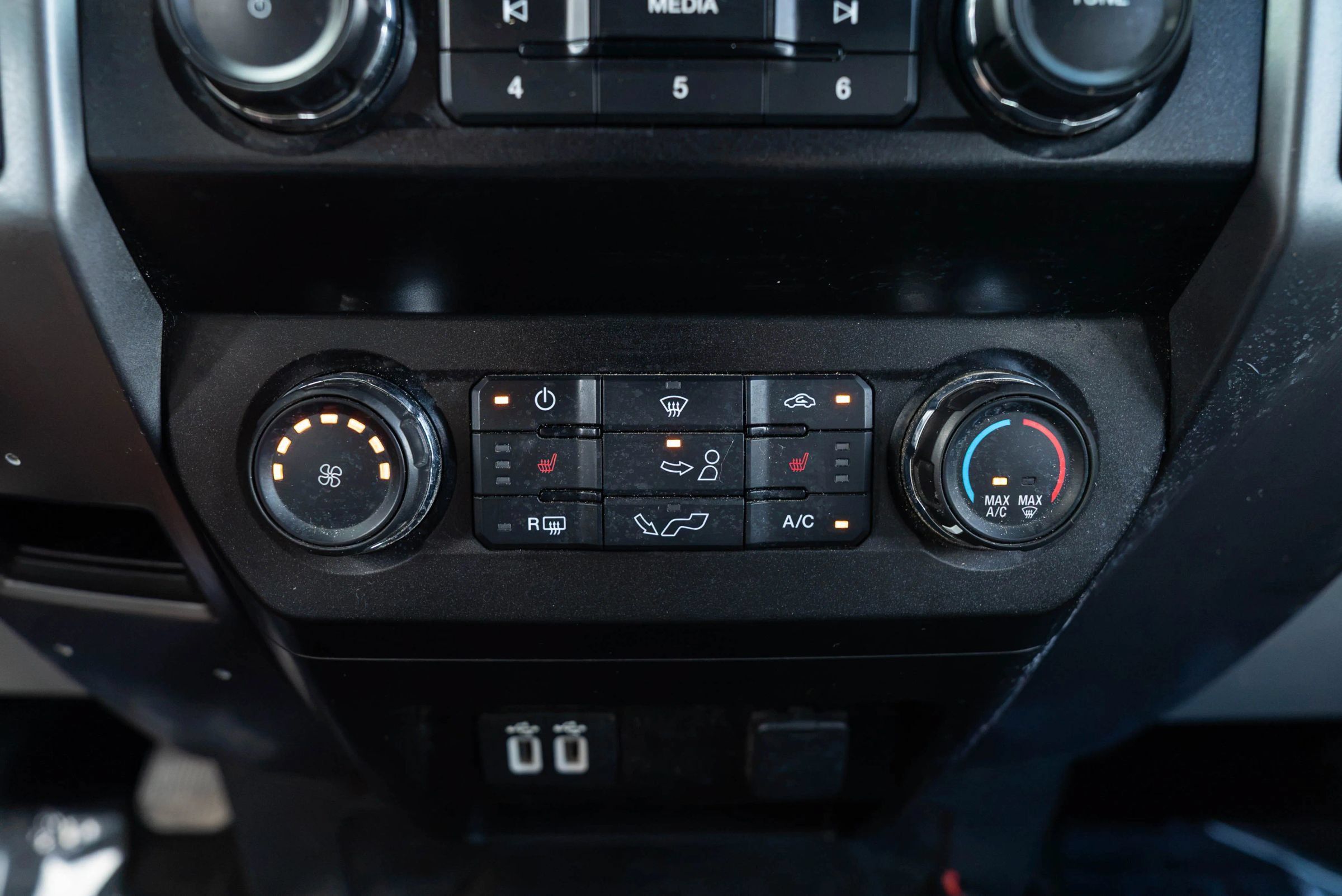 Used 2020 Ford F150 XLT w/ Equipment Group 302A Luxury AWD/4WD image 23