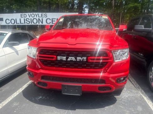 Used 2022 RAM 1500 Big Horn AWD/4WD image 3