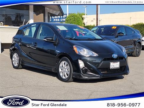 Used 2017 Toyota Prius C Two image 1