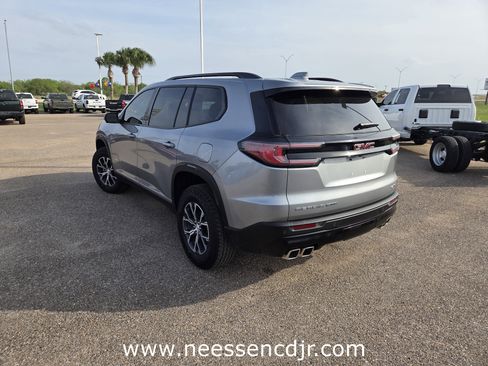 Used 2025 GMC Acadia AT4 w/ LPO, Floor Liner Package image 5