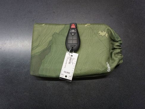 Used 2021 Jeep Cherokee Latitude image 18