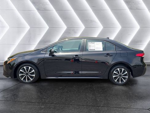 Used 2026 Toyota Corolla LE FWD image 2