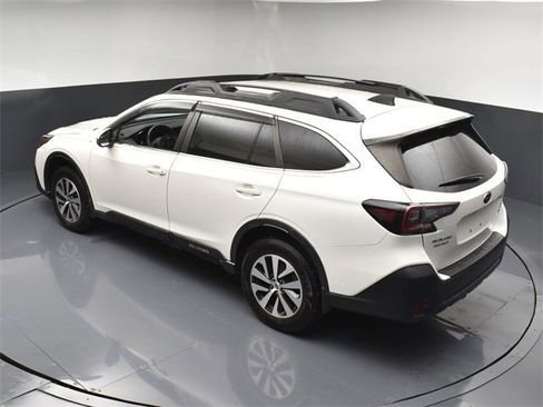 Used 2020 Subaru Outback Premium image 41