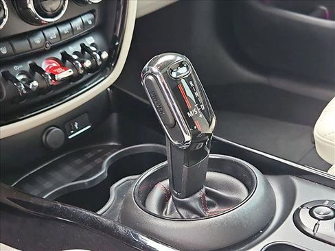 Used 2020 MINI Cooper Clubman S w/ Signature Upholstery Package image 10