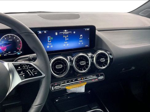 Used 2026 Mercedes-Benz GLA 250 4MATIC image 6