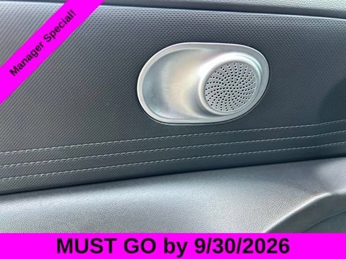 Used 2024 Hyundai Elantra SEL FWD image 12