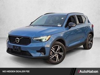 Used 2024 Volvo XC40 B5 Core w/ Climate Package AWD/4WD video 1