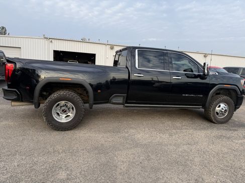 Used 2021 GMC Sierra 3500 Denali w/ Denali Ultimate Package image 8