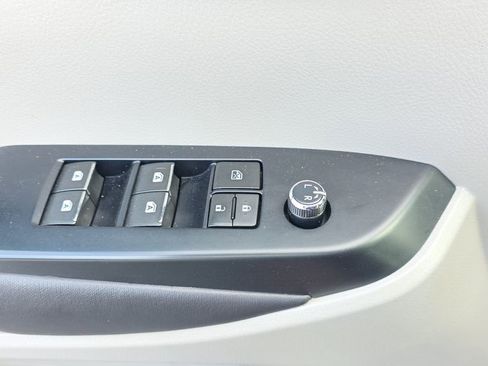 Used 2016 Toyota Highlander Limited FWD image 24