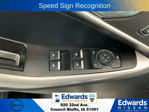Used 2021 Ford Explorer XLT w/ Equipment Group 202A AWD/4WD image 25