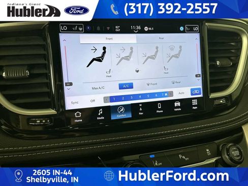 Used 2024 Chrysler Pacifica Limited FWD image 25