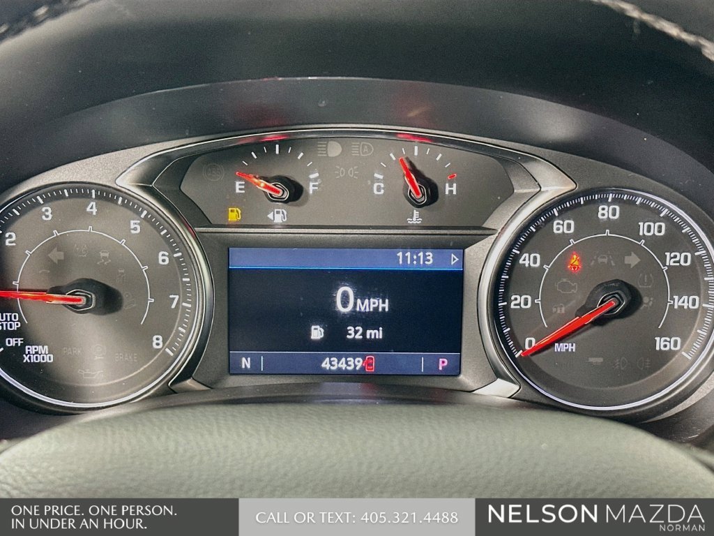 Used 2024 GMC Terrain SLT AWD/4WD image 14