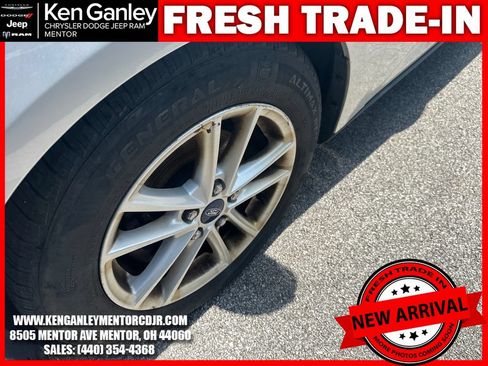 Used 2015 Ford Focus SE FWD image 5