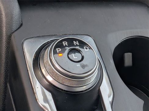 Used 2021 Ford Escape SE image 23