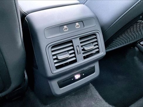 Used 2025 Audi Q5 Premium w/ Convenience Package image 10