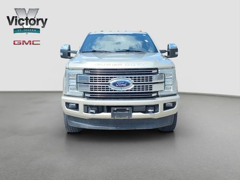 Used 2017 Ford F350 Platinum w/ Platinum Ultimate Package AWD/4WD image 2