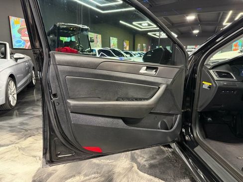 Used 2016 Hyundai Sonata Sport w/ Option Group 1V FWD image 22